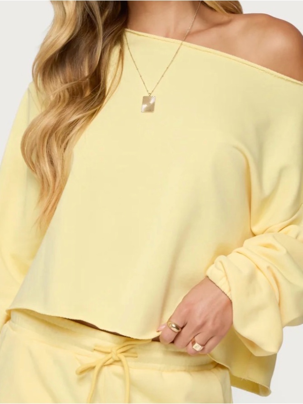 Edikted Pale Yellow Off-the-Shoulder Lightweight Sweater